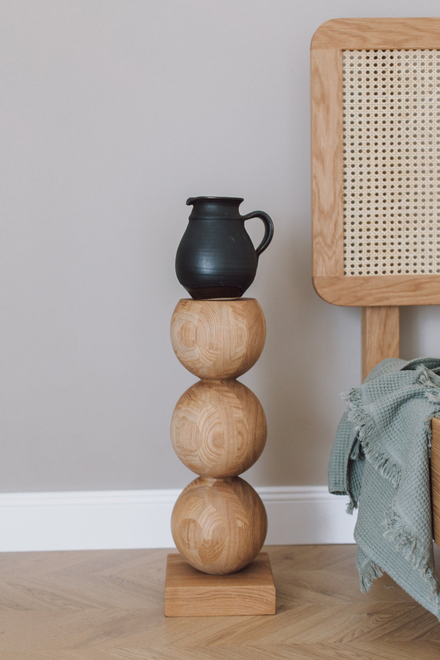 Elegant Bedside Table – Handcrafted Wood with Central Sphere Accent H495 mm