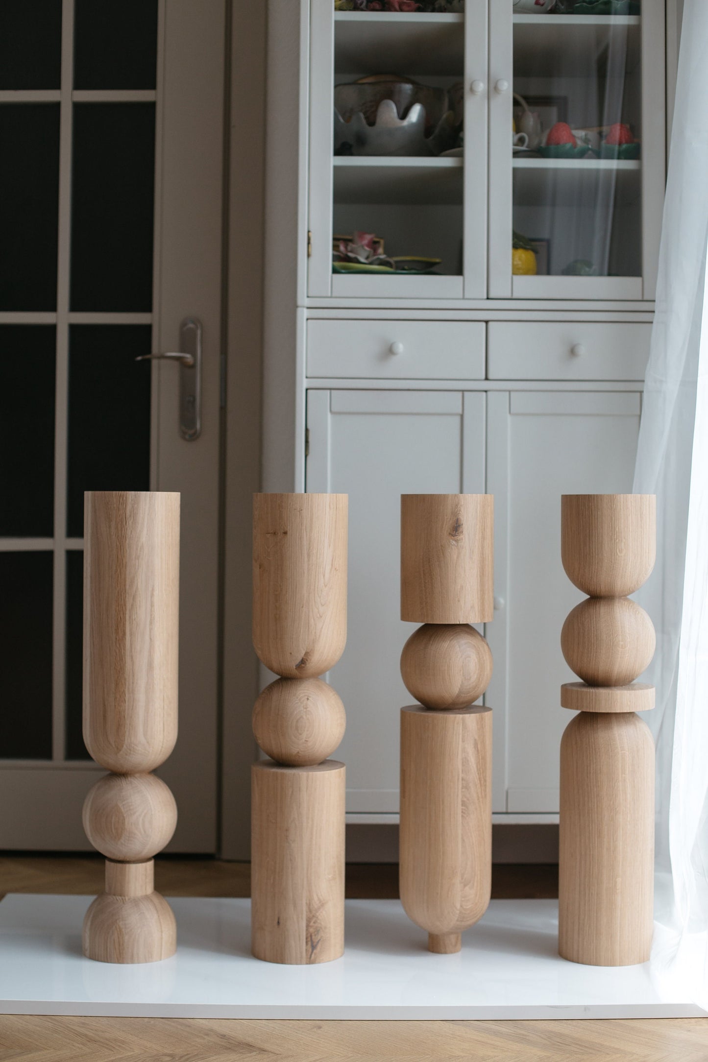Table & Bar Wooden Furniture Leg with Sphere, H690 mm