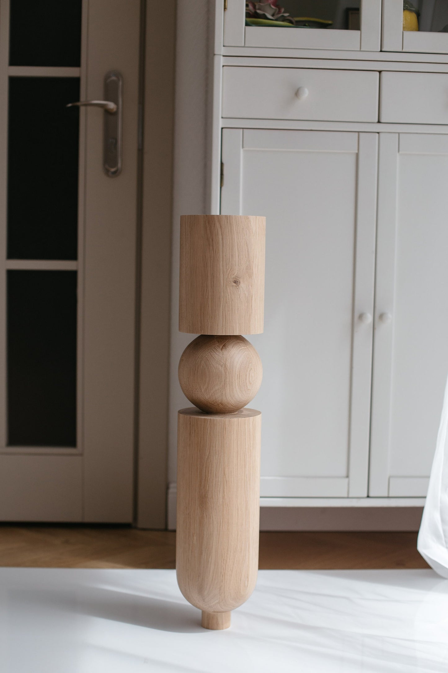 Table & Bar Wooden Furniture Leg with Sphere, H690 mm